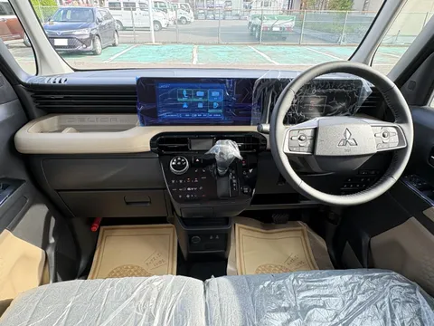 Mitsubishi Delica Mini