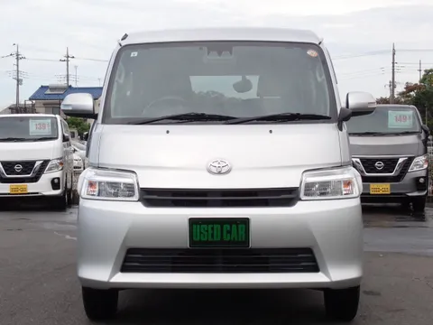 Toyota TownAce Van