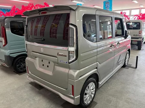 Suzuki Spacia Custom