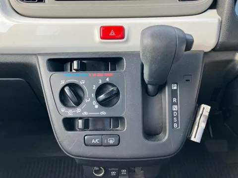 Daihatsu Mira Tocot