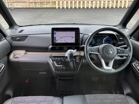 Mitsubishi Delica Mini