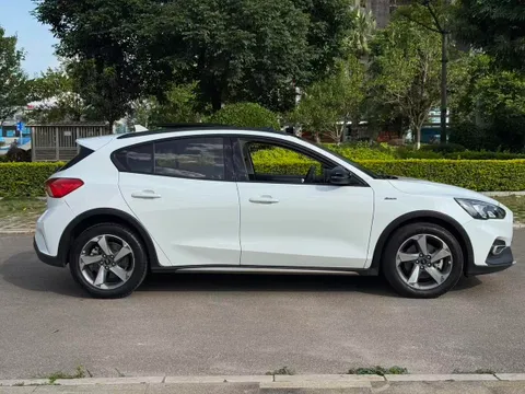 Ford Focus Active