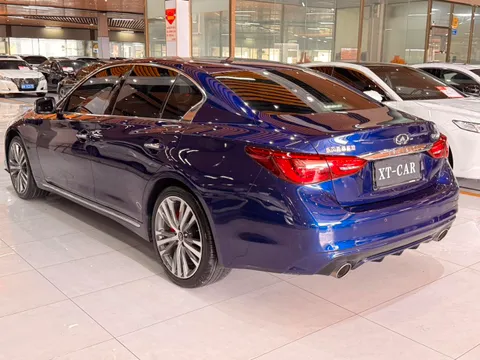Infiniti Q50L