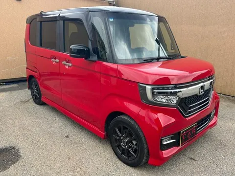 Honda N-BOX Custom