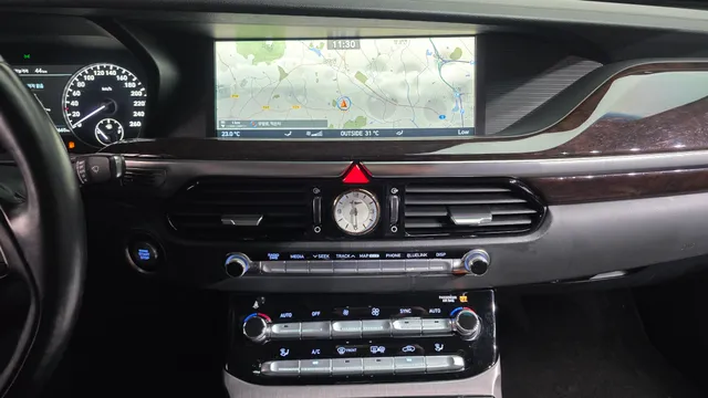 Genesis G90 (EQ900)