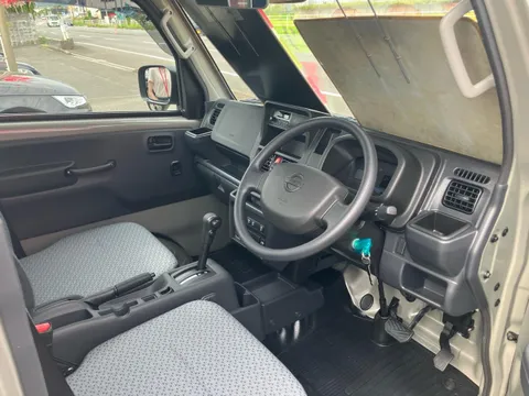 Nissan Clipper Truck