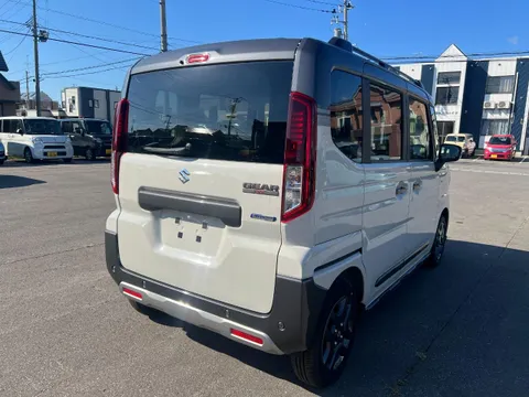 Suzuki Spacia