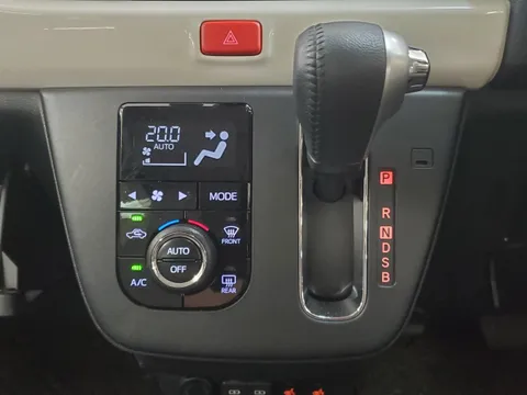 Daihatsu Mira Tocot