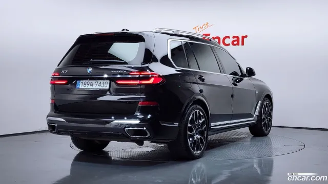 BMW X7