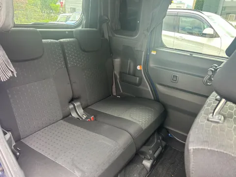 Toyota Pixis Mega