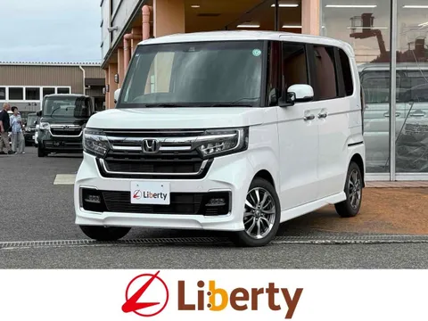 Honda N-BOX Custom