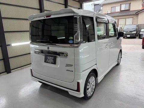 Suzuki Spacia Custom