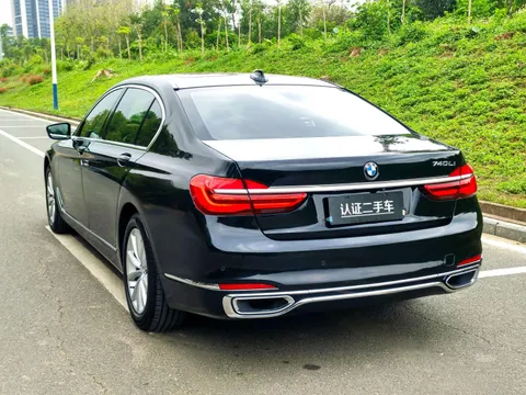 BMW 7-Series