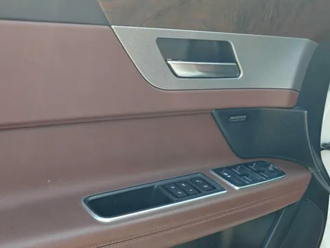Jaguar XFL