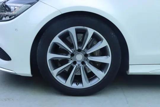Mercedes-Benz Mercedes-Benz CLS