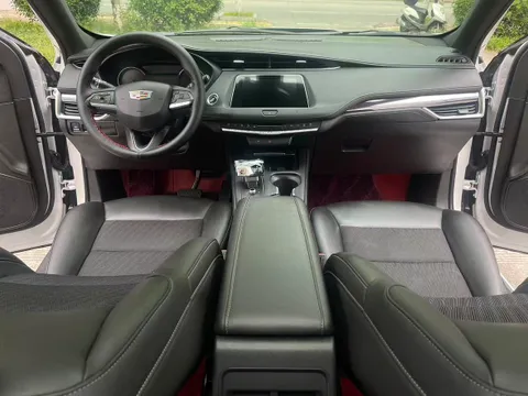 Cadillac XT4