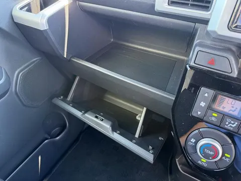 Toyota Pixis Mega