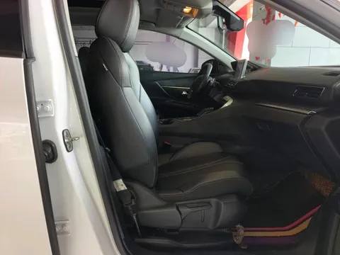 Peugeot 4008