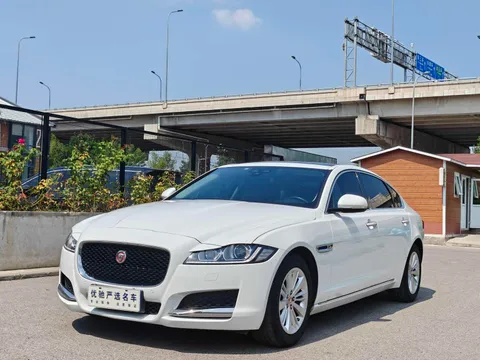 Jaguar XFL