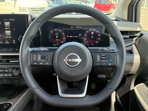 Nissan Note Aura