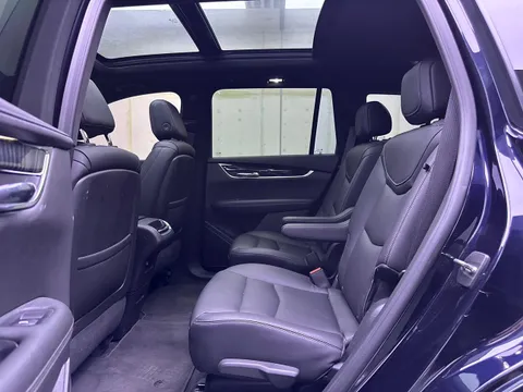 Cadillac XT6