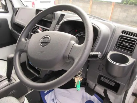 Nissan Clipper Truck