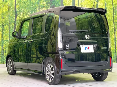 Honda N-BOX Custom