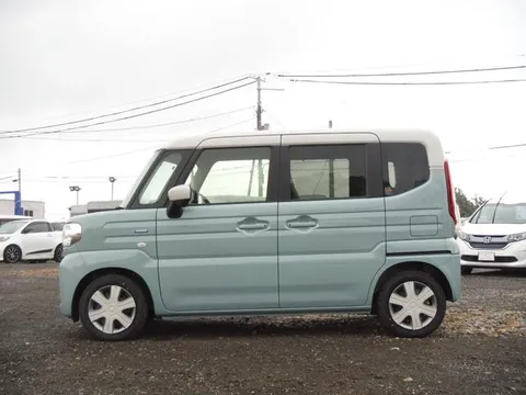 Suzuki Spacia