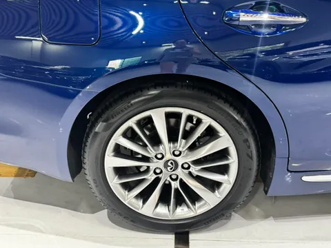 Infiniti Q50L