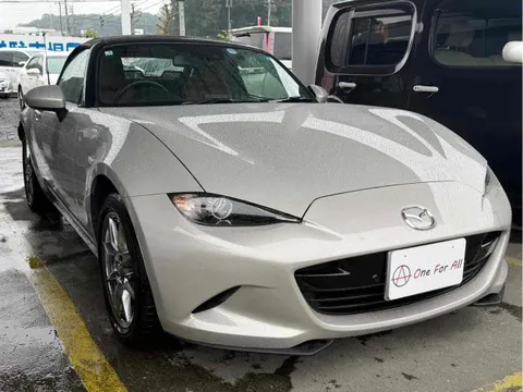Mazda MX-5 (Roadster)