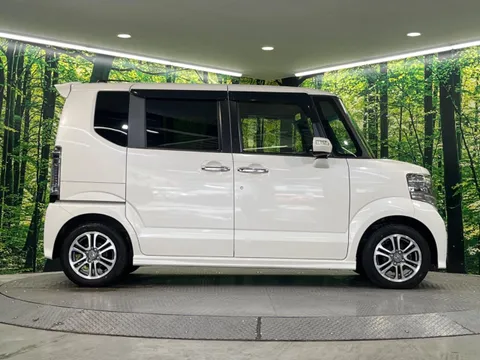 Honda N-BOX Custom