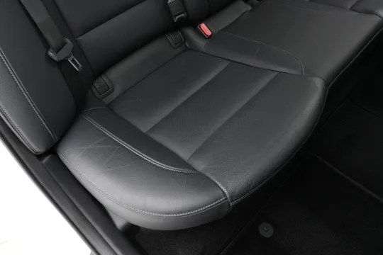 Kia Cadenza (K7)