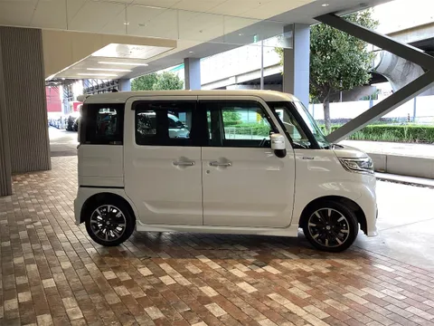 Suzuki Spacia Custom