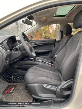 Roewe i5