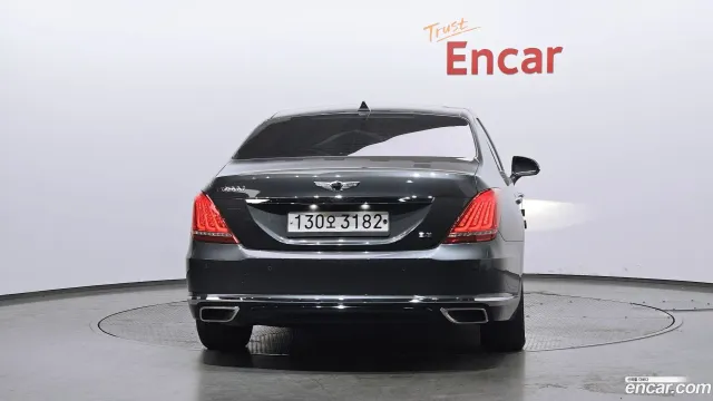 Genesis G90 (EQ900)