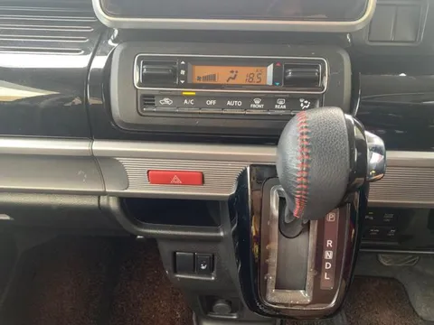 Suzuki Spacia Custom