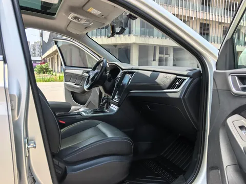 Roewe RX5