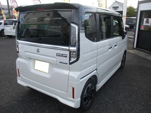 Suzuki Spacia Custom