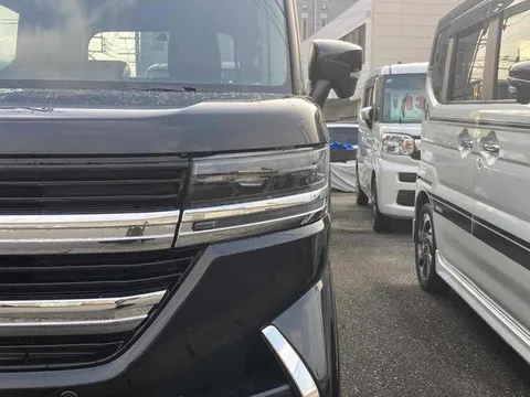 Suzuki Spacia Custom