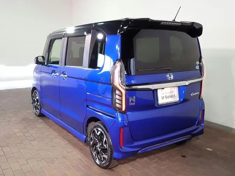 Honda N-BOX Custom