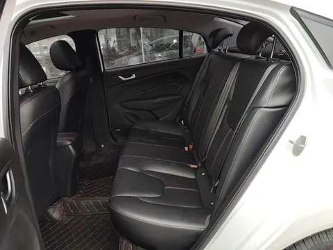Chery Arrizo 5