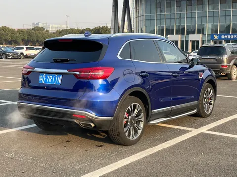 Hongqi HS5