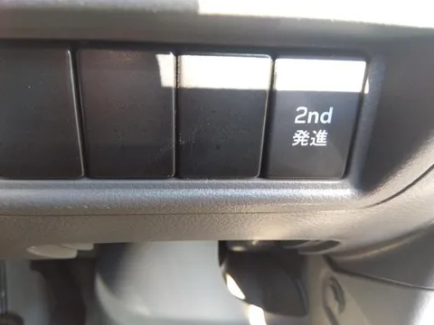 Mitsubishi Minicab Van
