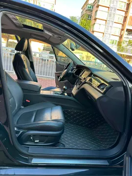 Hongqi H7