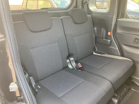 Toyota Pixis Mega