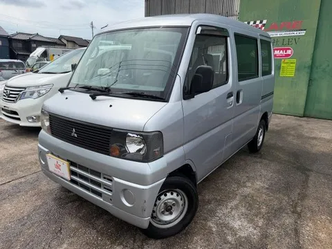 Mitsubishi Minicab Van