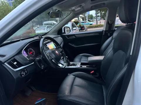 Roewe RX5