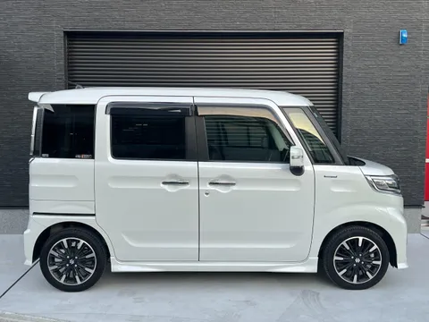 Suzuki Spacia Custom