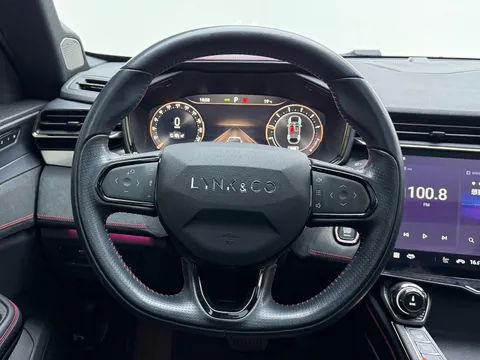 Lynk & Co 05