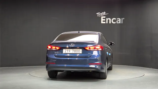 Hyundai Elantra (Avante)